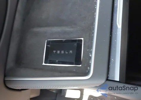 2026 Tesla Model Y Long Range Dual Motor All-Wheel Drive/Long Range Launch Series z USA, uszkodzony, nr VIN 7SAYGDEE3TA391368